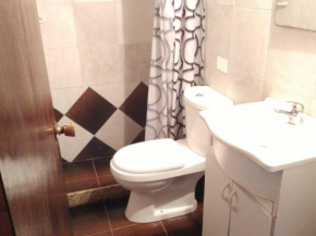 Habitaciones privadas con baño y desayuno